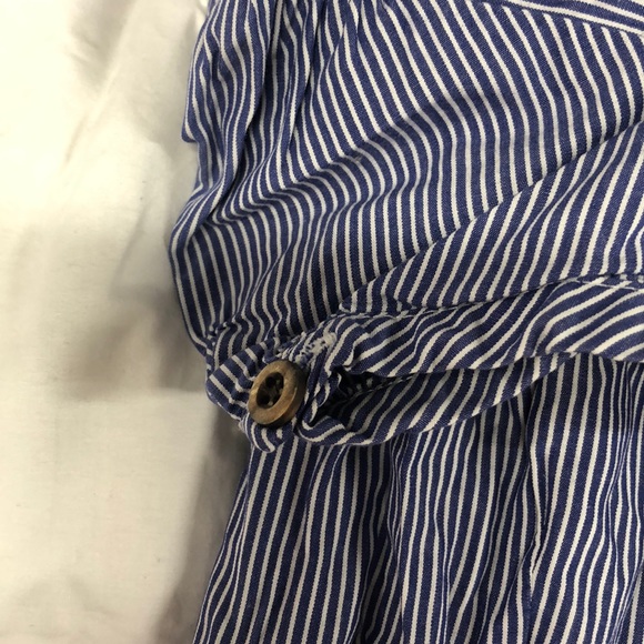 Short sleeve puffy ruffle shirt. - Picture 7 of 7